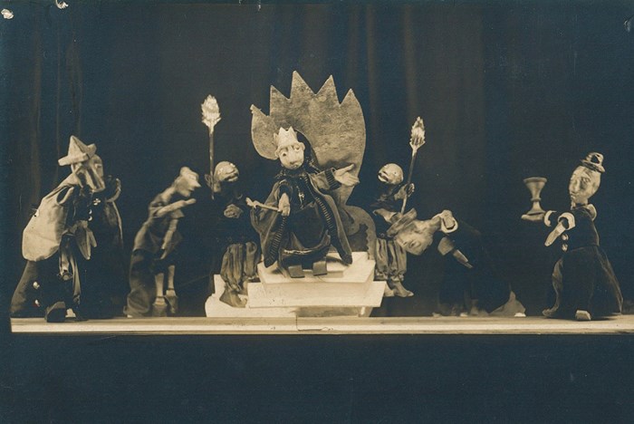 The Life and Death of a Yiddish Puppet Theater