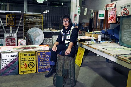 Artist sTo Len Paints with Pollution and Creates with Waste for a Cleaner World